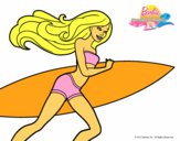 Barbie corre al agua