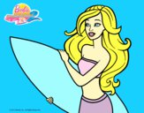 Barbie va a surfear