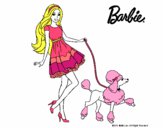 Barbie paseando a su mascota