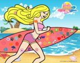 Barbie corre al agua