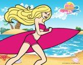 Barbie corre al agua