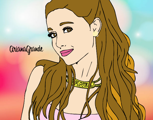 Ariana Grande con collar