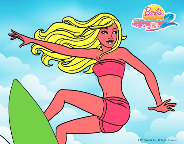 Barbie surfeando