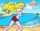 Barbie corre al agua