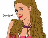 Ariana Grande con collar