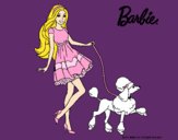 Barbie paseando a su mascota