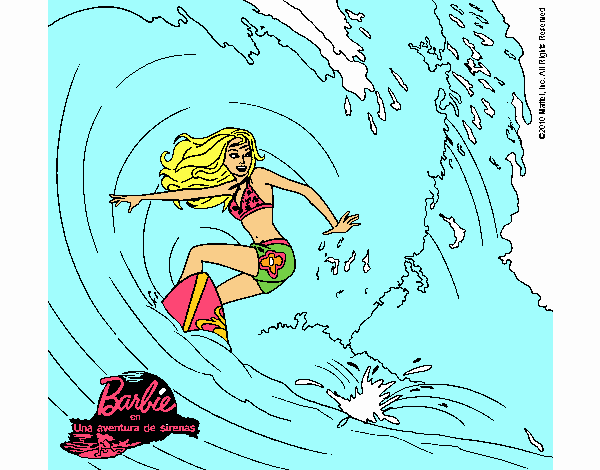 Barbie practicando surf