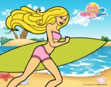 Barbie corre al agua