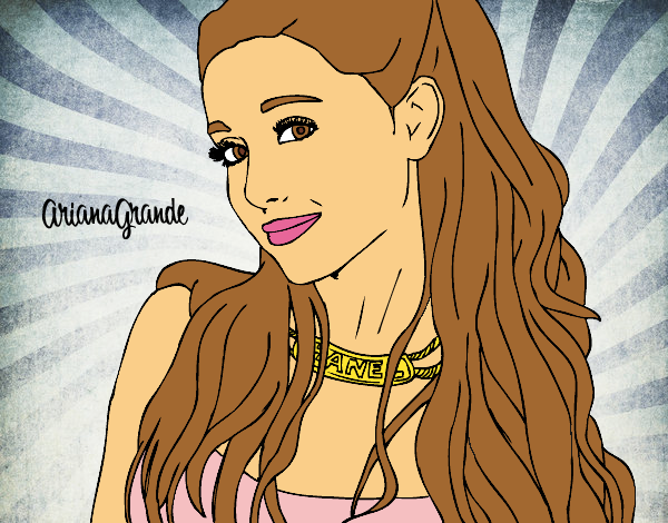 Ariana Grande con collar