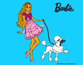 Barbie paseando a su mascota