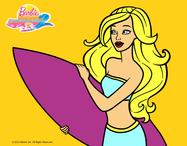 Barbie va a surfear