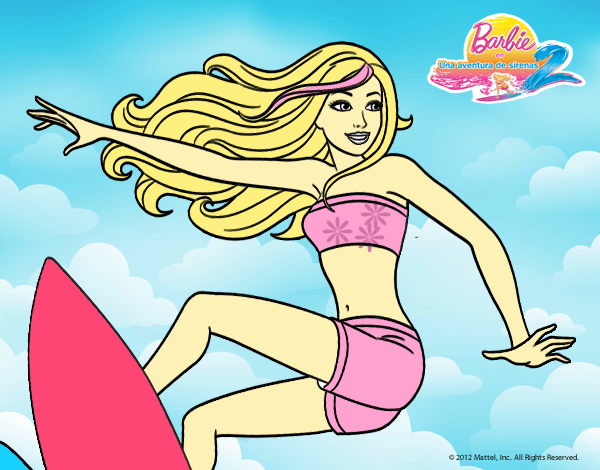 Barbie surfeando