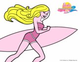 Barbie corre al agua