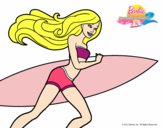 Barbie corre al agua