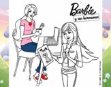 Barbie y su hermana merendando