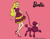 Barbie paseando a su mascota