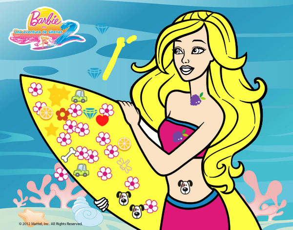 Barbie va a surfear