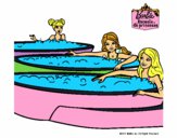 Barbie y sus amigas en el jacuzzi