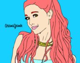 Ariana Grande con collar