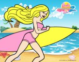 Barbie corre al agua