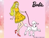 Barbie paseando a su mascota