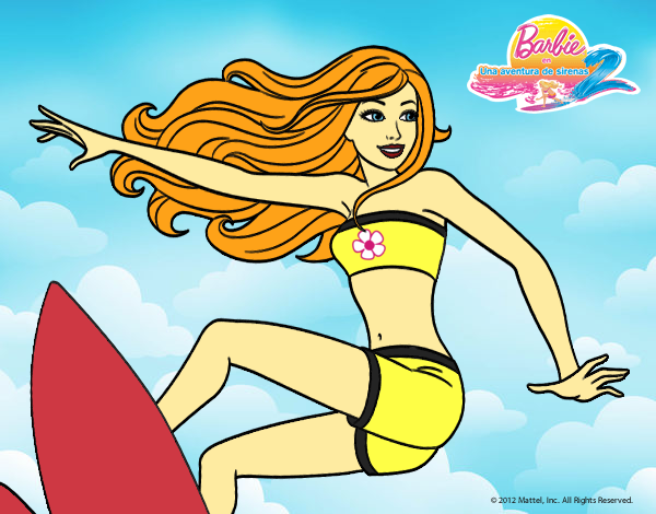 Barbie surfeando