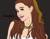 Ariana Grande con collar