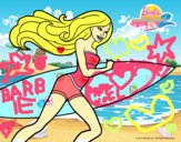 Barbie corre al agua