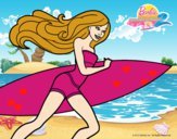 Barbie corre al agua