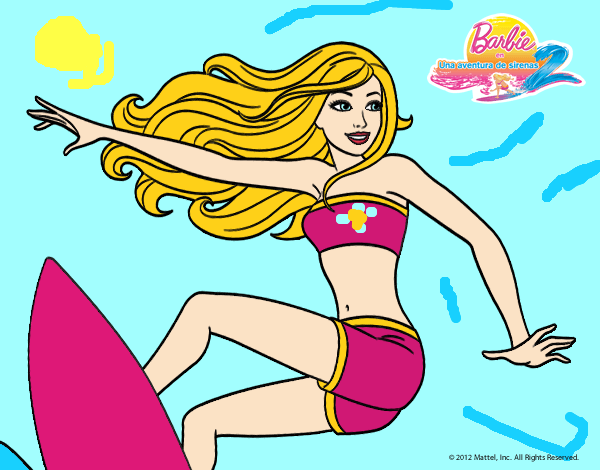 Barbie surfeando