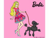 Barbie paseando a su mascota