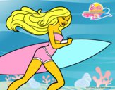 Barbie corre al agua