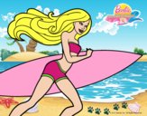 Barbie corre al agua