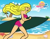 Barbie corre al agua