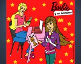 Barbie y su hermana merendando