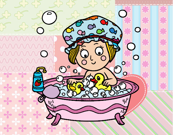 Niña tomando un baño