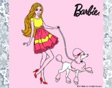 Barbie paseando a su mascota