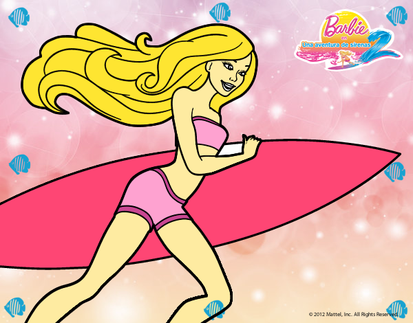 Barbie corre al agua