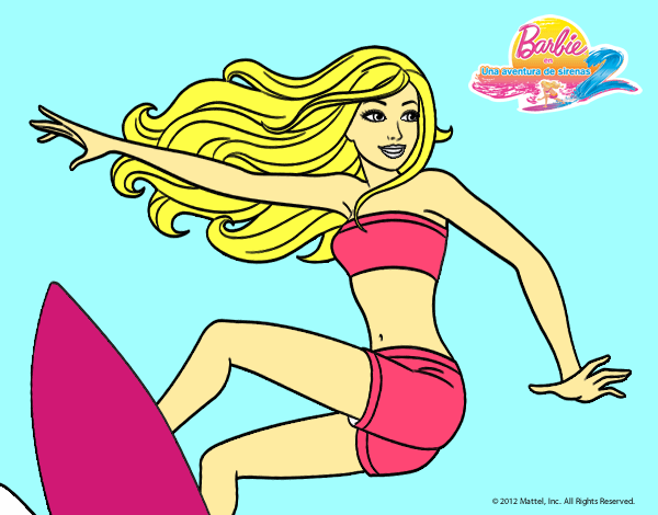 Barbie surfeando