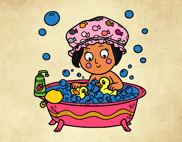 Niña tomando un baño