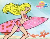 Barbie corre al agua