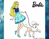 Barbie paseando a su mascota