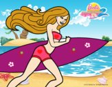 Barbie corre al agua