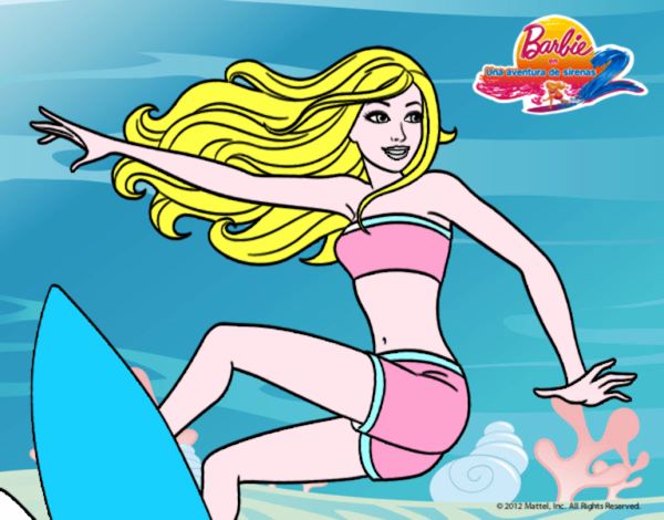 Barbie surfeando