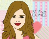 Selena Gomez sonriendo