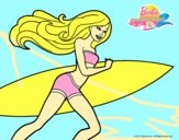 Barbie corre al agua