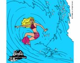 Barbie practicando surf