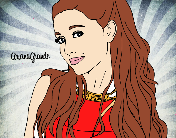 Ariana Grande con collar