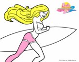 Barbie corre al agua