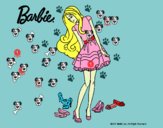 Barbie y su colección de zapatos